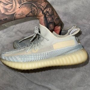 Yeezy Boost 350 V2